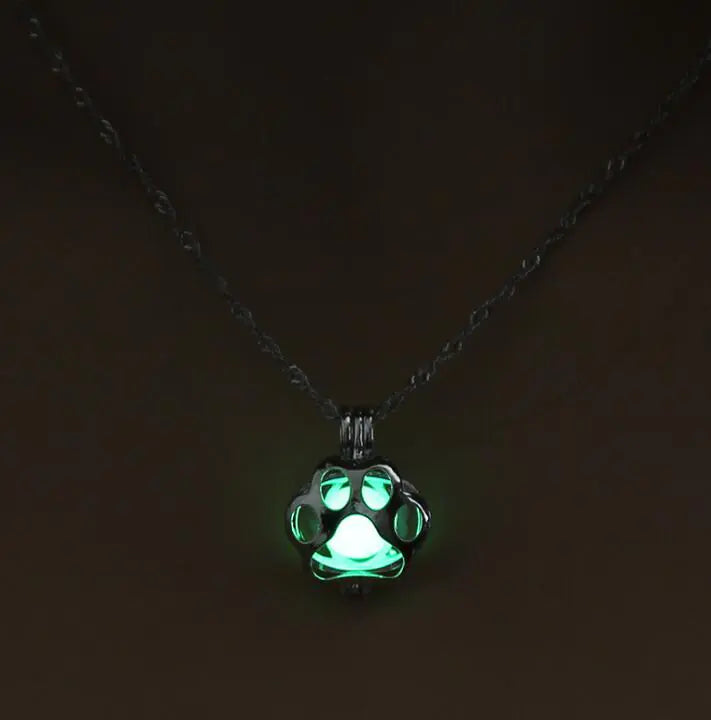 Glowing Dog Paw Pendant – Openable Memorial Necklace